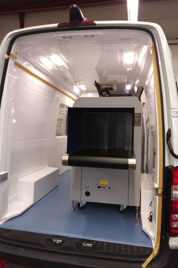 2MX-6550M Vehicle-Mounted Mobile X-Ray Scanner - Image 4